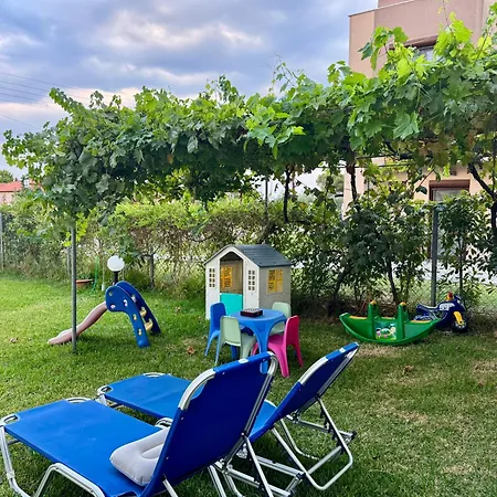 Popi Griva Vourvourou