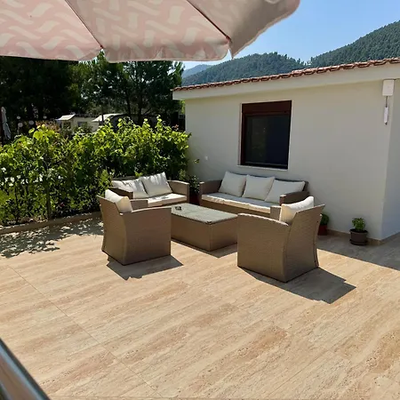 Popi Griva Apartmanhotel Vurvurú