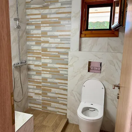 Popi Griva 4* Vurvurú