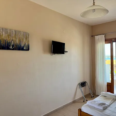 Ξενοδοχείο με διαμερίσματα Artion 4*