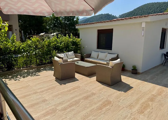 Popi Griva Apart Otel Vourvourou